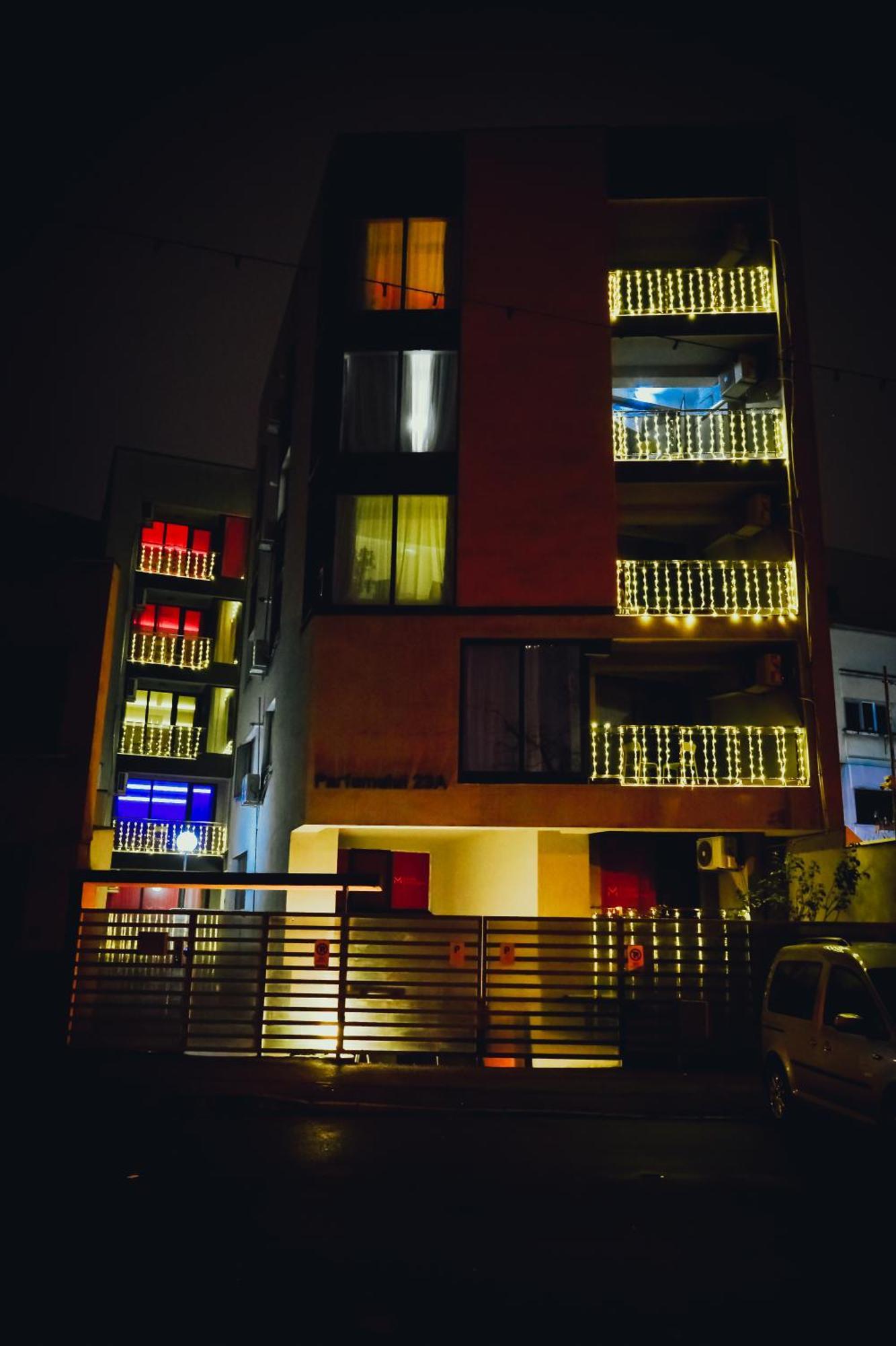 City Center Suite With Terrace Bucureşti Ngoại thất bức ảnh