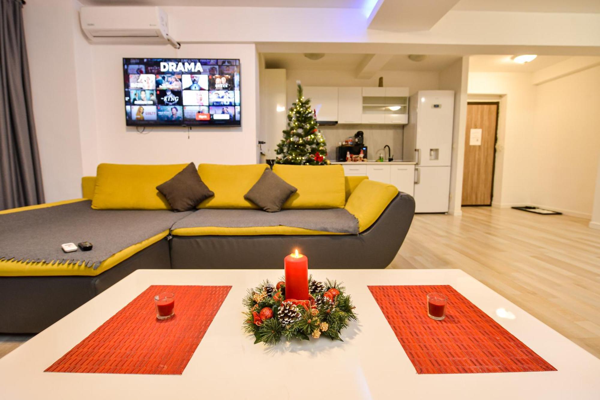 City Center Suite With Terrace Bucureşti Ngoại thất bức ảnh