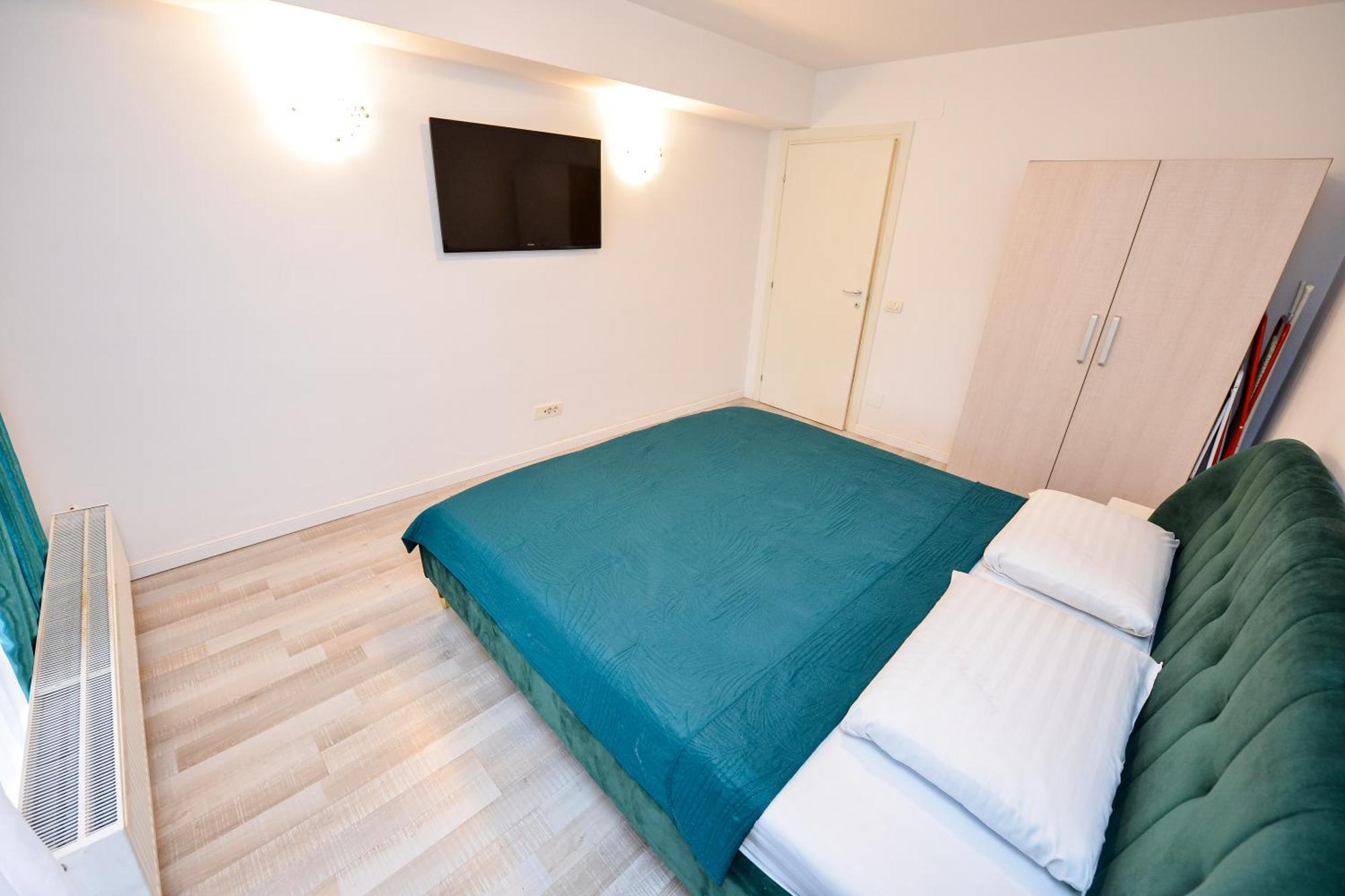 City Center Suite With Terrace Bucureşti Ngoại thất bức ảnh
