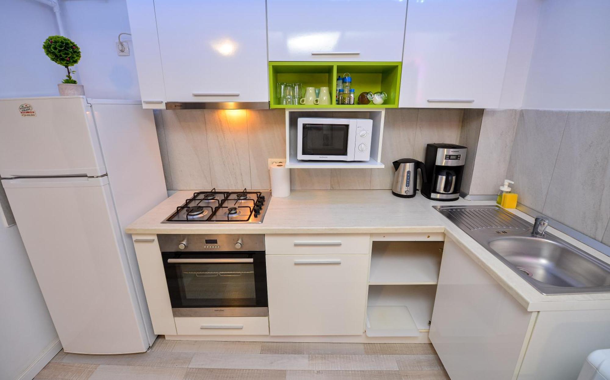 City Center Suite With Terrace Bucureşti Ngoại thất bức ảnh